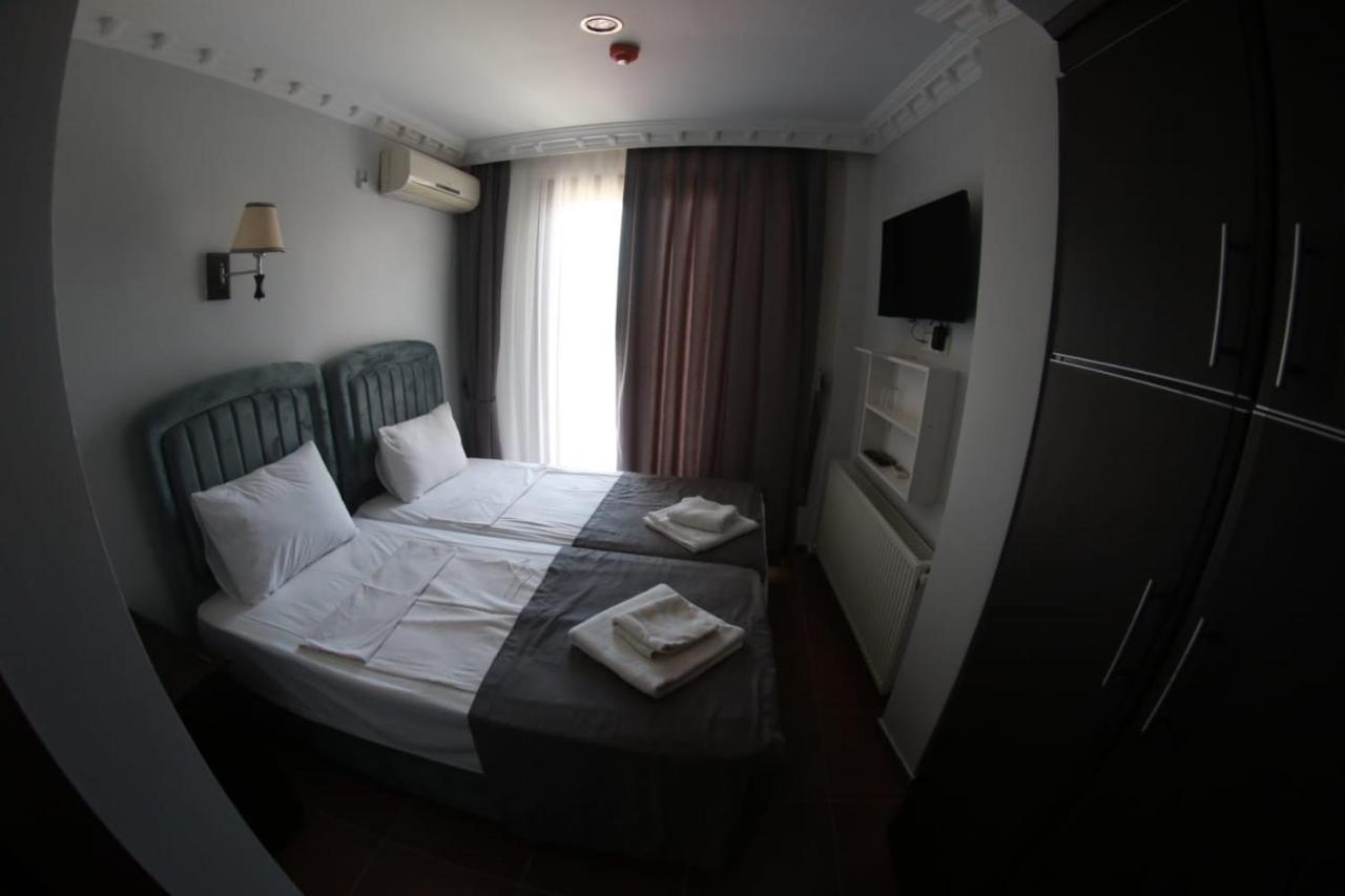 Ares Hotel Istanboel Buitenkant foto