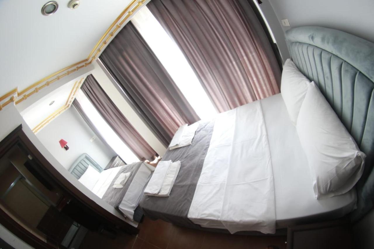Ares Hotel Istanboel Buitenkant foto
