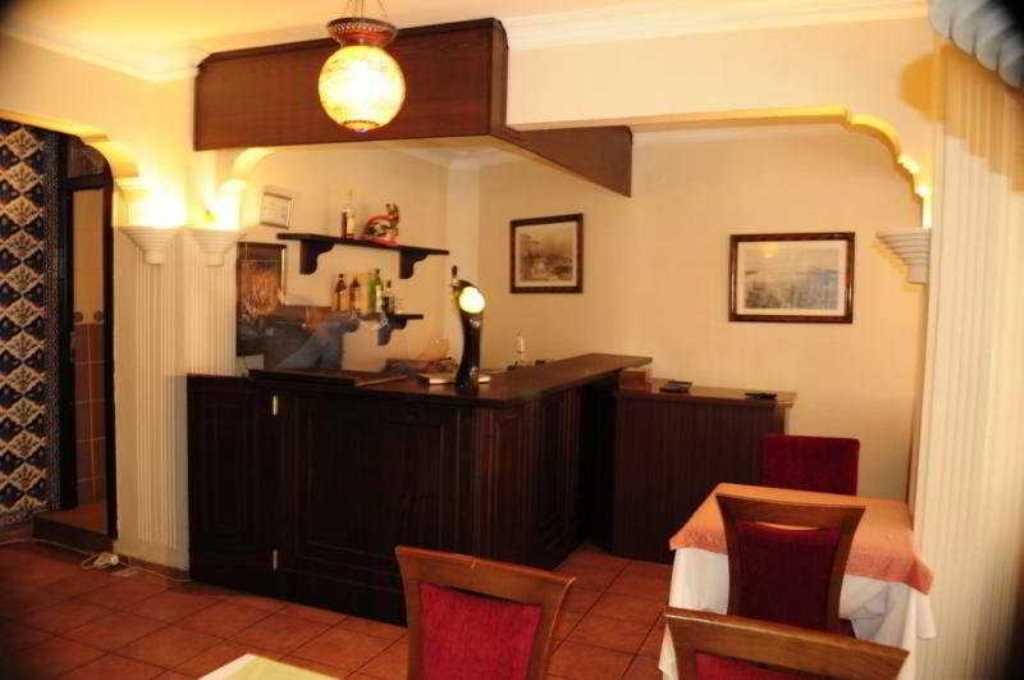 Ares Hotel Istanboel Buitenkant foto