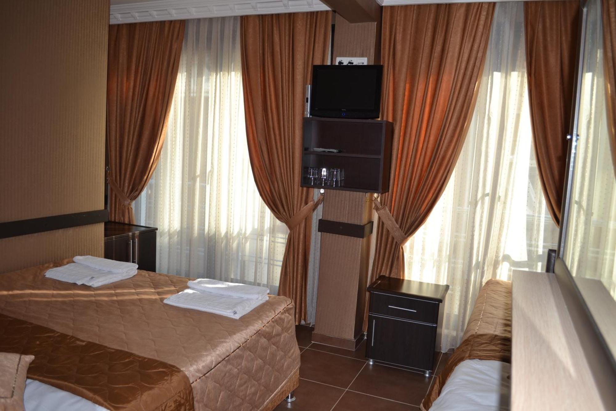 Ares Hotel Istanboel Buitenkant foto