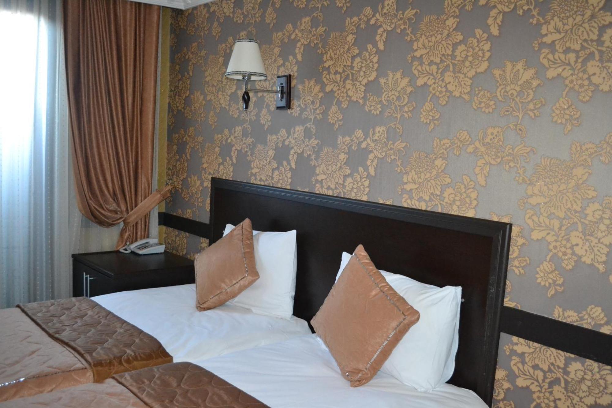 Ares Hotel Istanboel Buitenkant foto