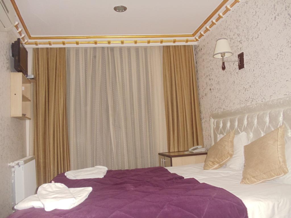 Ares Hotel Istanboel Buitenkant foto