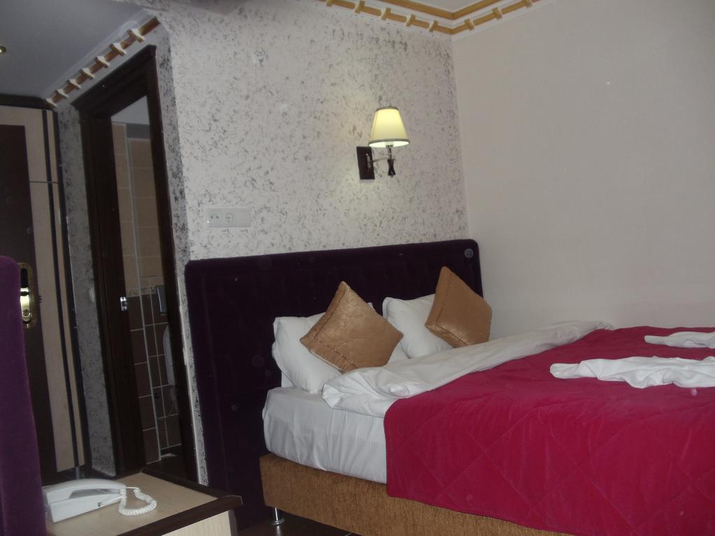 Ares Hotel Istanboel Buitenkant foto